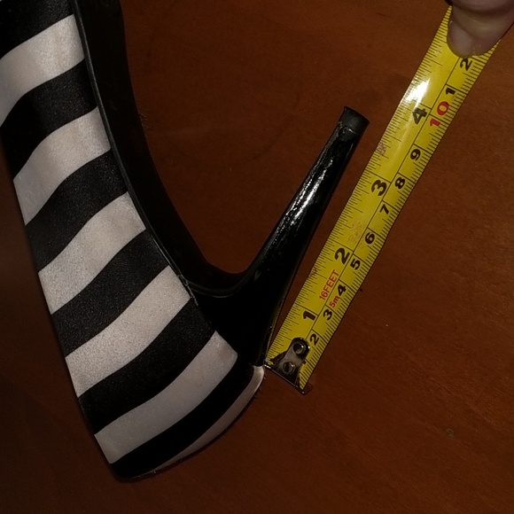 Women's 5 - Picture 2 of 2